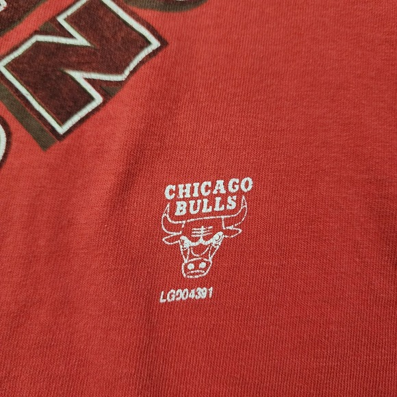 VINTAGE CHICAGO BULLS TEE 4 TIMES NBA CHAMPIONS 1996 Men's XL Red 72 wins READ - Picture 5 of 10